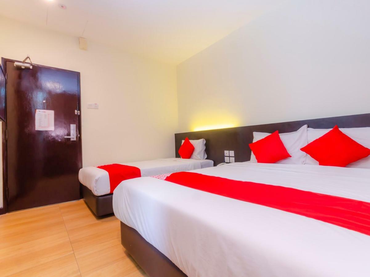 Oyo 1201 Wf Hotel Johor Bahru Bagian luar foto