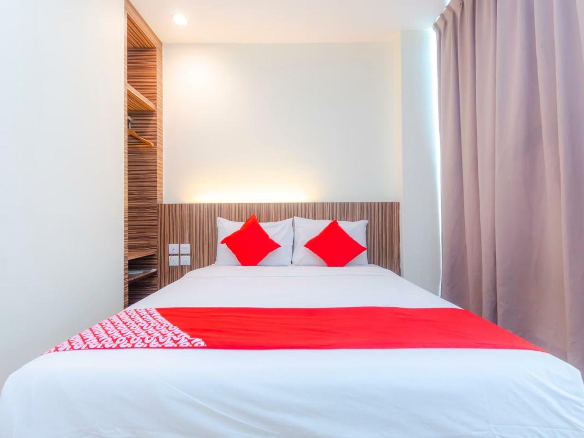 Oyo 1201 Wf Hotel Johor Bahru Bagian luar foto