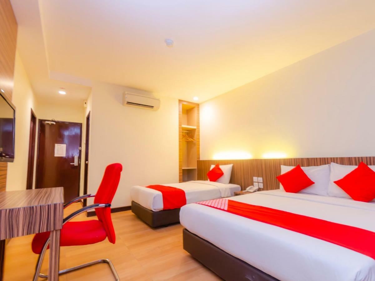 Oyo 1201 Wf Hotel Johor Bahru Bagian luar foto
