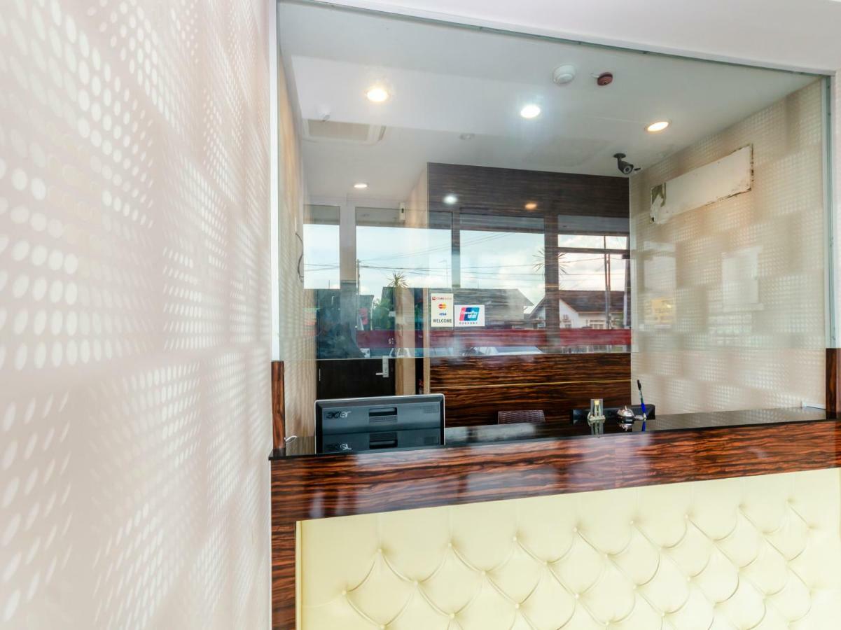 Oyo 1201 Wf Hotel Johor Bahru Bagian luar foto