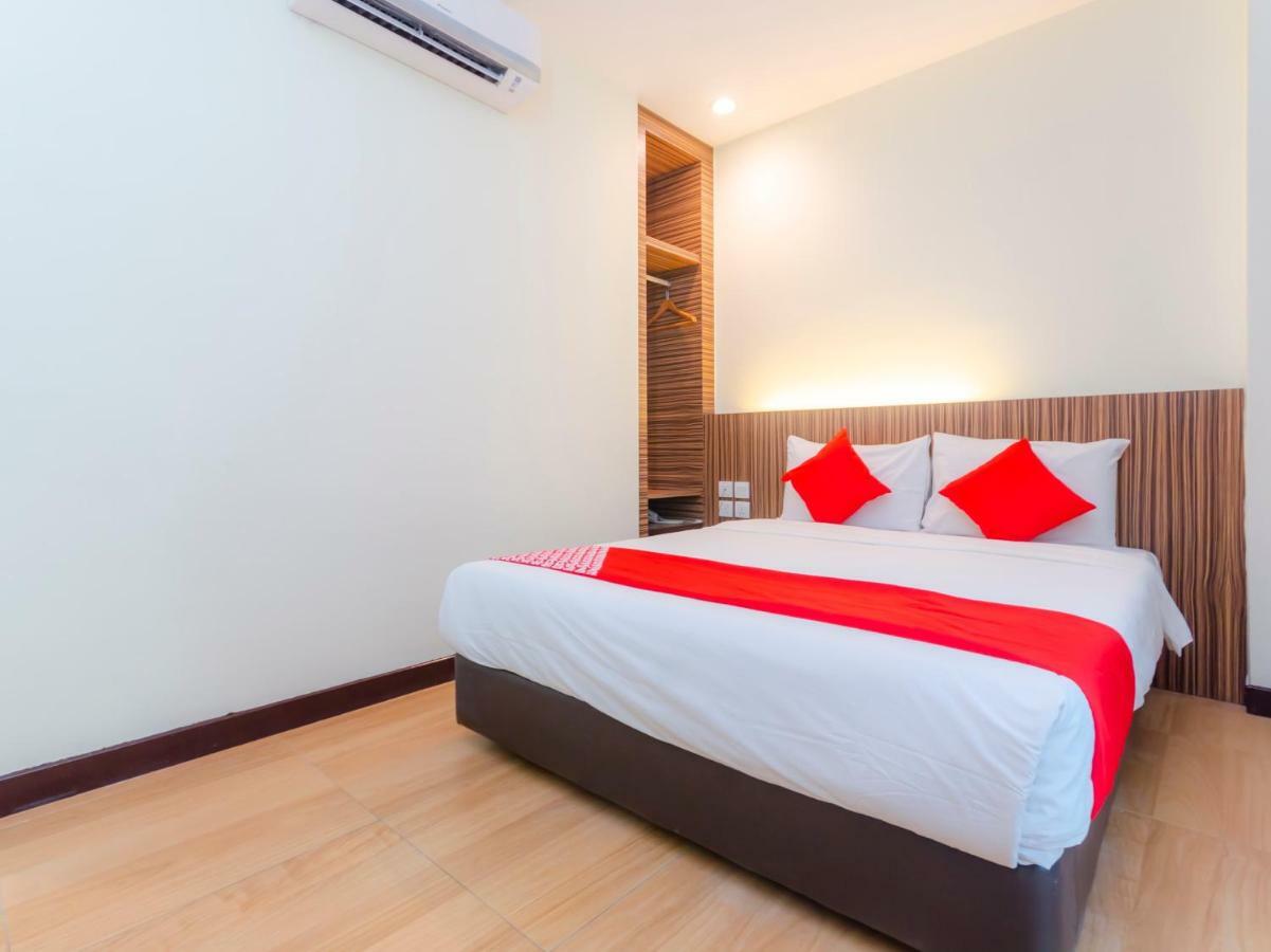 Oyo 1201 Wf Hotel Johor Bahru Bagian luar foto